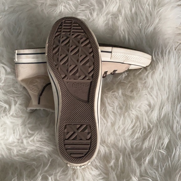 Suede Chuck Taylor Converse size 10 US Tan Unisex - Picture 2 of 4